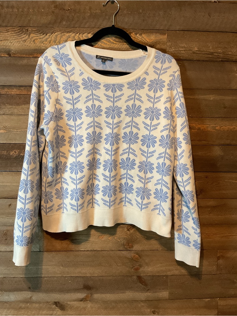 Adrianna Papell White Sweater With Light Blue Flower Print Women’s Medium